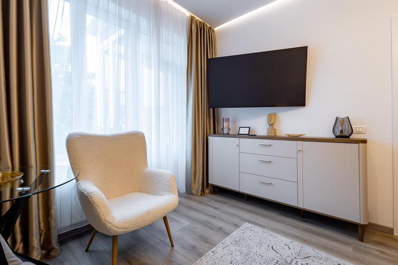 Lola'S Studio Брашов Экстерьер фото
